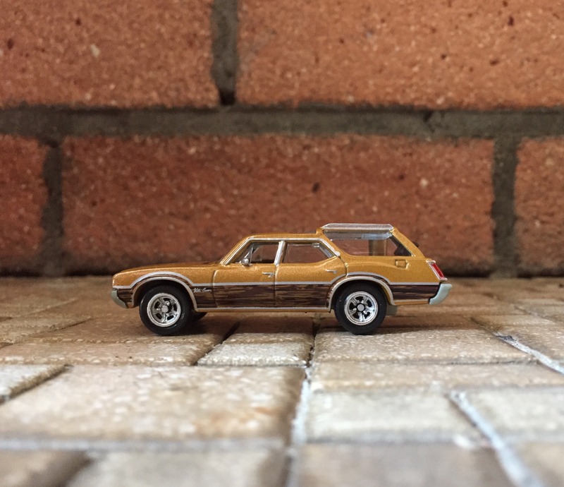 Illustration for article titled Wagon Wednesday - Olds but gold